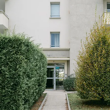 T2 Confort Quartier Bourran Jardin - Parking - Piscine *